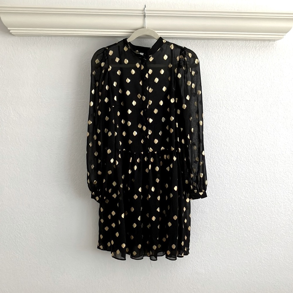 H&M dress is brand new never worn and in perfect condition. Size Small.